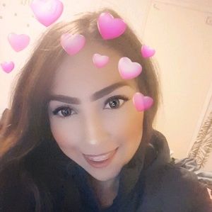 Meet your Posher, Perla